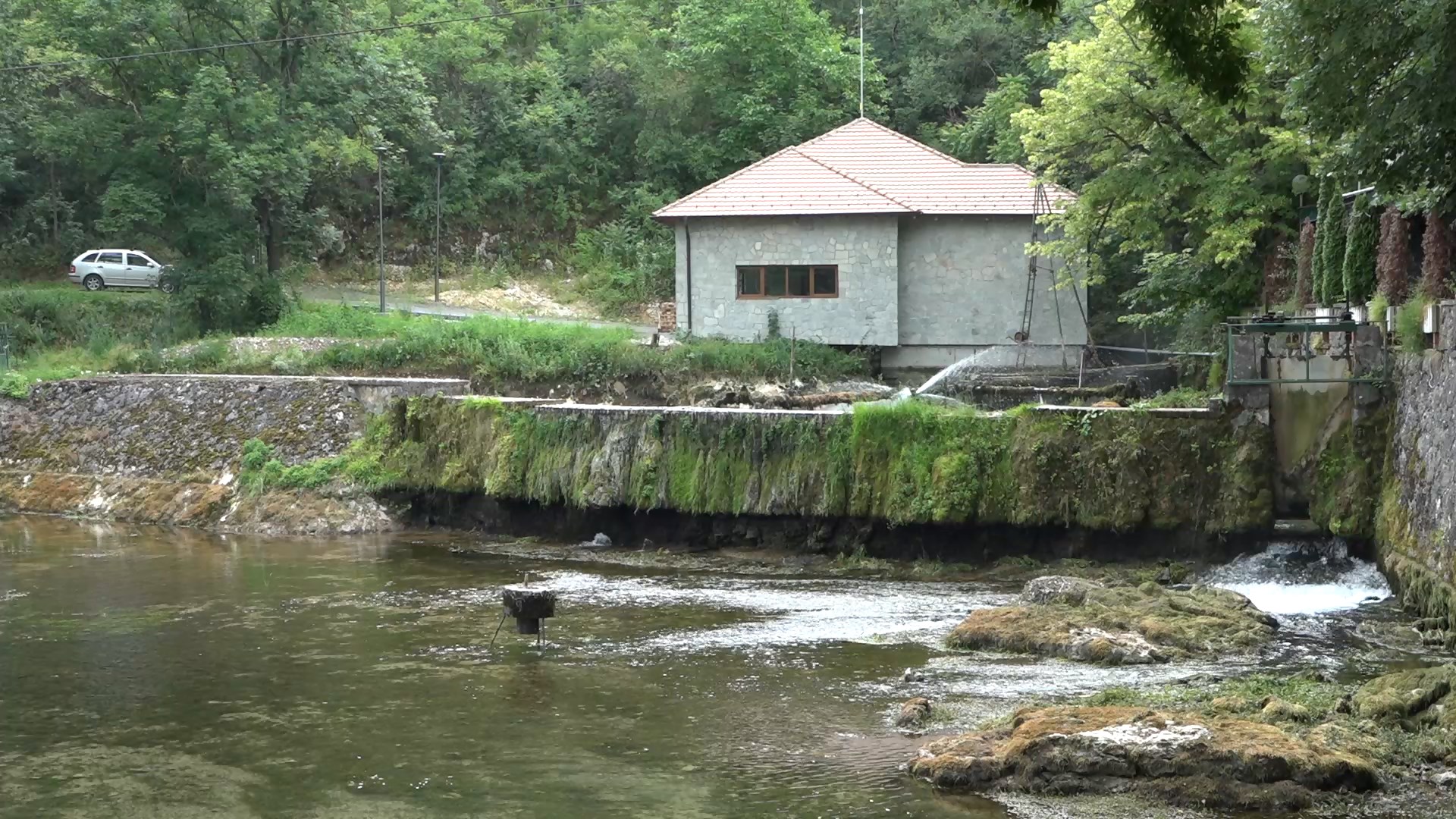 ВОДА ИЗ ГРАДСКОГ ВОДОВОДА ИСПРАВНА ЗА ПИЋЕ